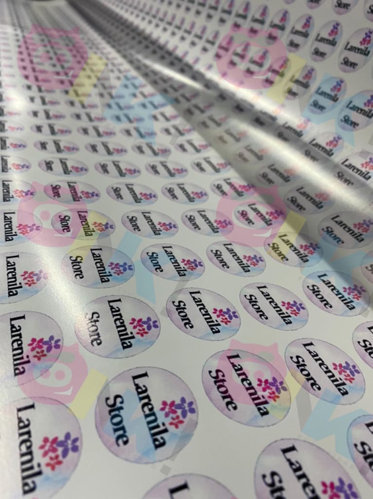 Stickers - Adhesivo troquelado 10x10cm Cantidad 30 unidades  $5000 - Oink Publicidad